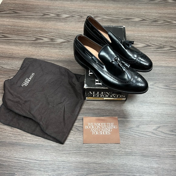 Allen Edmonds Other - NEW Allen Edmonds Berwick Black Wingtip Tassel Loafers 13 D